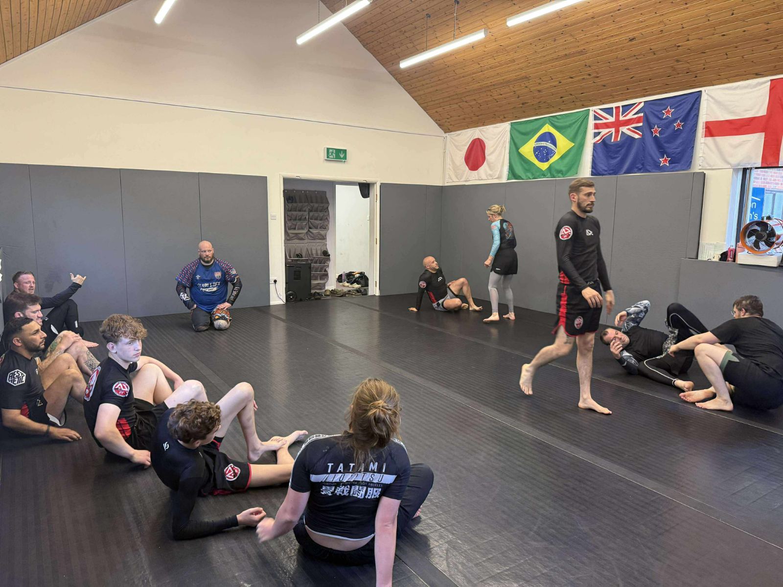No Gi class between rounds