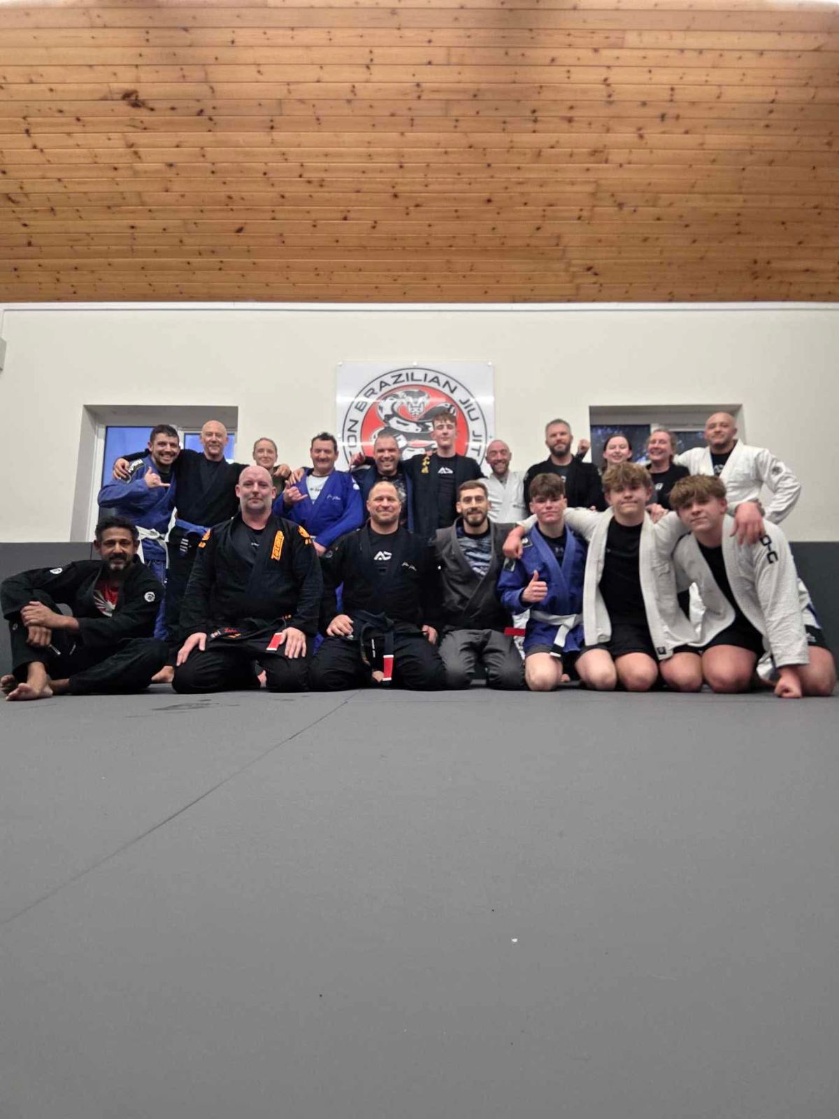 Mixed gi and no gi class