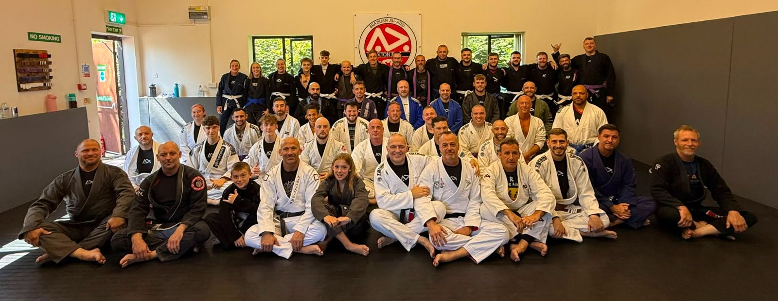 Full club photo in the gi